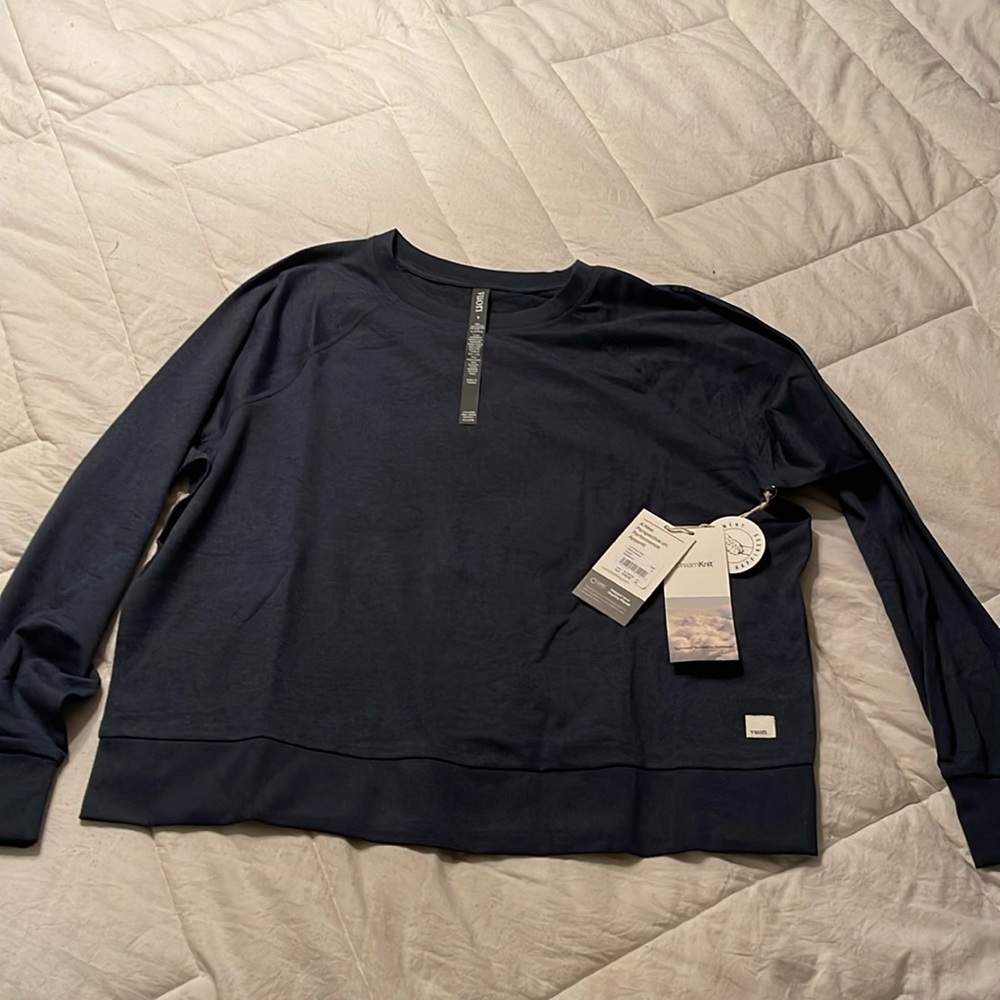 NWT vouri dream crew! Stunning color! Pictures do not do it any justice!!!